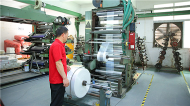 PE防靜電膠袋的作用和特點(diǎn)是什么？